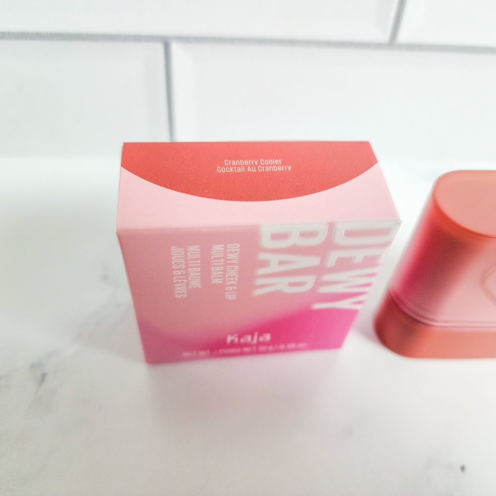 Kaja DEWY BAR Dewy Cheek & Lip Multi Balm - Cranberry Cooler - Picture 3 of 6